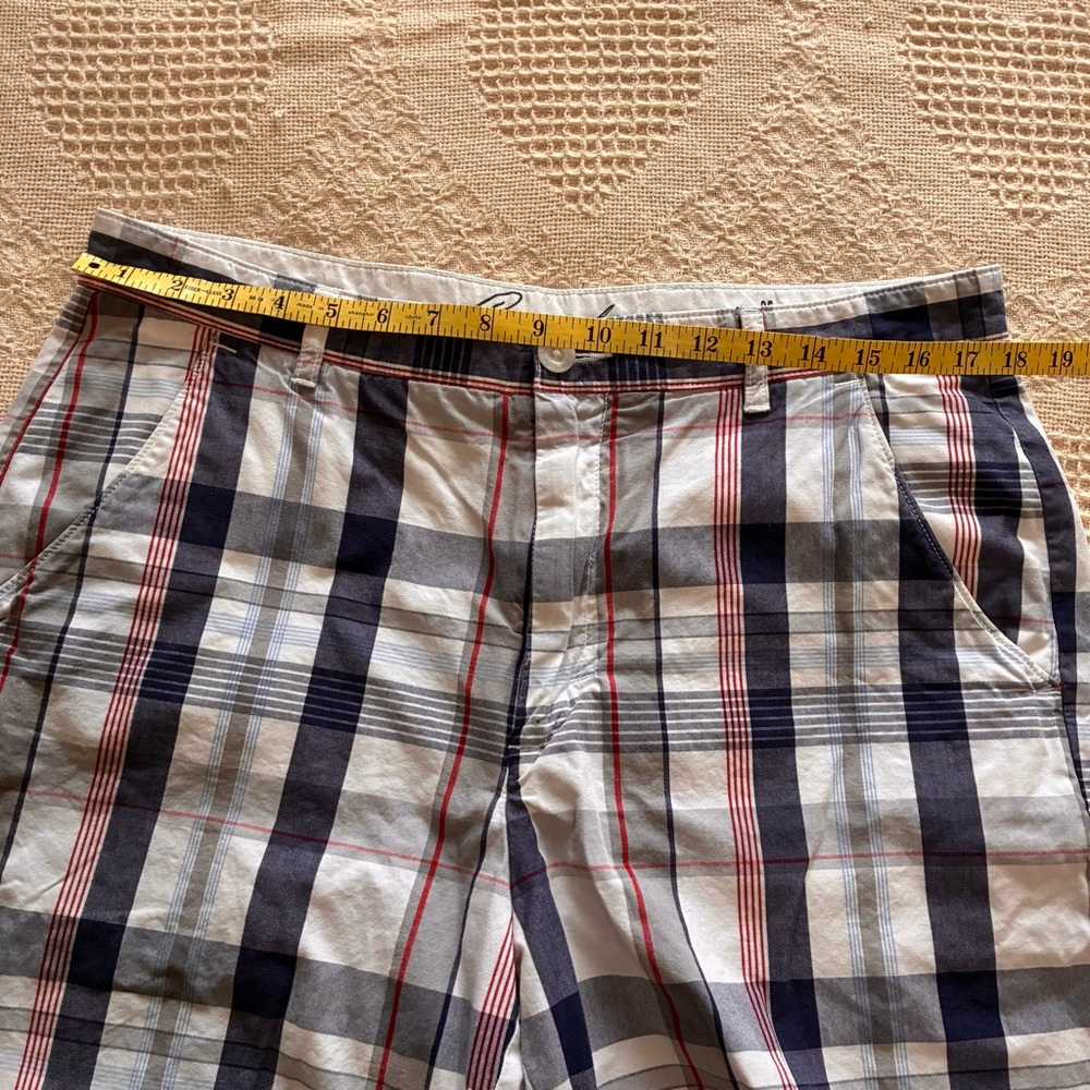 Roundtree & Yorke Shorts Men's 35w Blue and White Plaid 100% Cotton Straight Fit - Picture 3 of 13